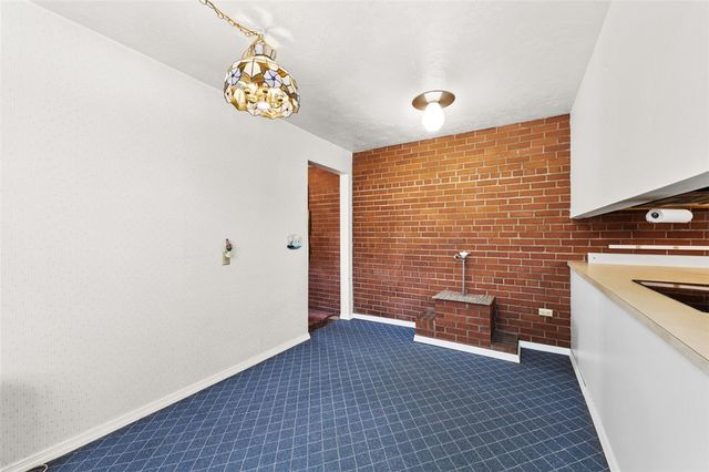 1920 Grandview Ave, Irwin, PA 15642