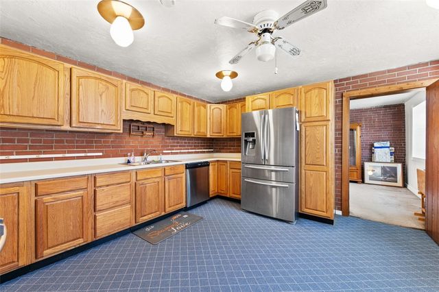 1920 Grandview Ave, Irwin, PA 15642