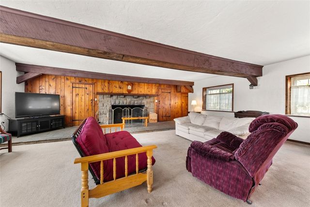 1920 Grandview Ave, Irwin, PA 15642