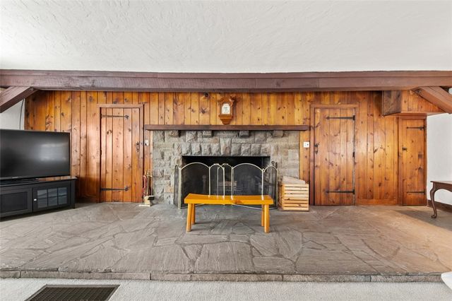 1920 Grandview Ave, Irwin, PA 15642