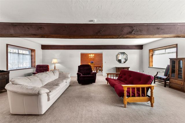 1920 Grandview Ave, Irwin, PA 15642