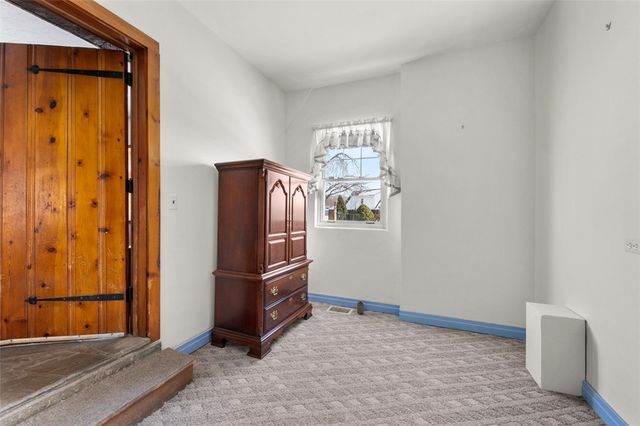 1920 Grandview Ave, Irwin, PA 15642