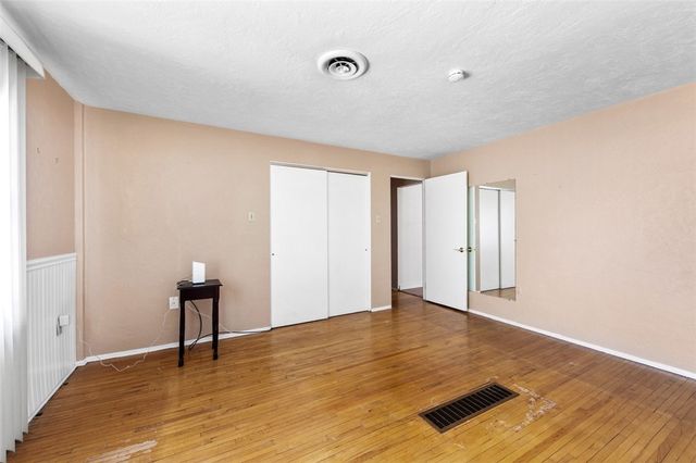 1920 Grandview Ave, Irwin, PA 15642