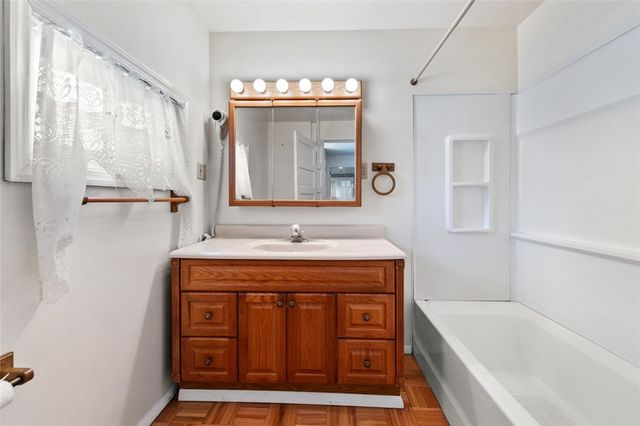 1920 Grandview Ave, Irwin, PA 15642