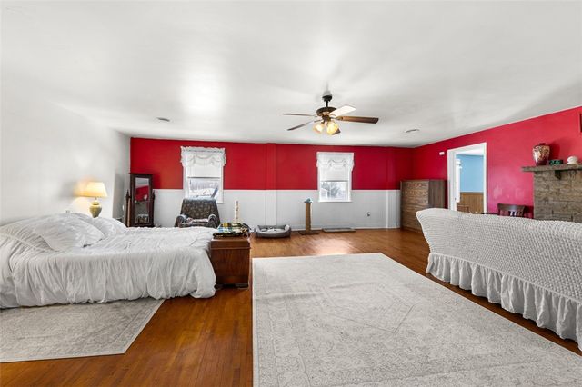 1920 Grandview Ave, Irwin, PA 15642