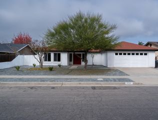 230 E Kennedy Avenue, Tulare, CA 93274