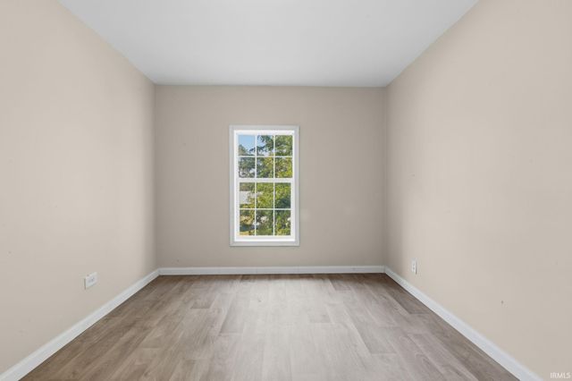 705 W Indiana Avenue, Elkhart, IN 46516
