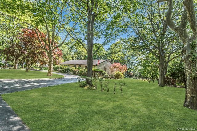 1 Duffy Court, Northport, NY 11768