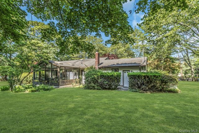 1 Duffy Court, Northport, NY 11768