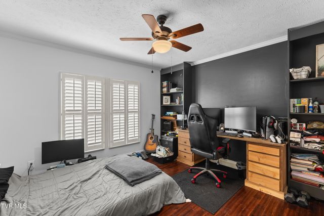 195 Gene Derrick Road, Surgoinsville, TN 37873