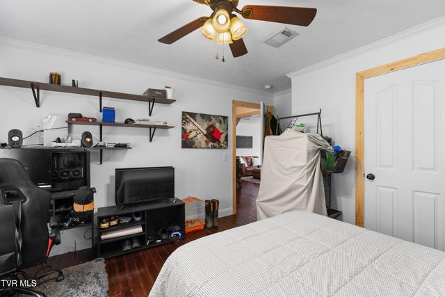 195 Gene Derrick Road, Surgoinsville, TN 37873