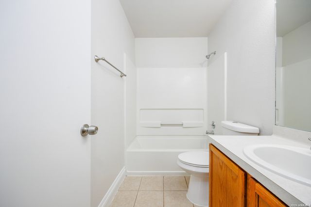 12 Lockspring, San Antonio, TX 78254