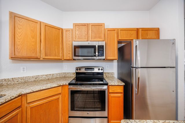 12 Lockspring, San Antonio, TX 78254