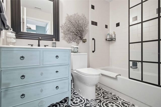 4211 CADDIE DRIVE E 204, Bradenton, FL 34203