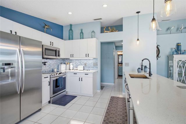 4211 CADDIE DRIVE E 204, Bradenton, FL 34203