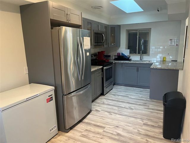 240 Applewood Lane, Bloomfield Village, MI 48302