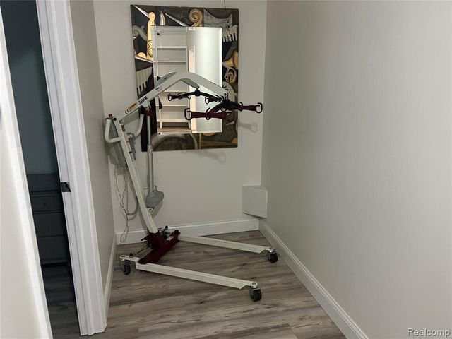 240 Applewood Lane, Bloomfield Village, MI 48302