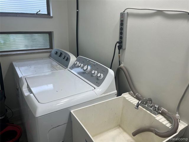 240 Applewood Lane, Bloomfield Village, MI 48302