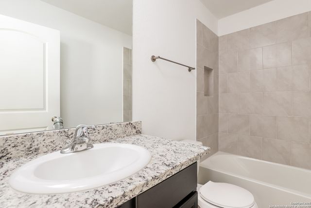4174 Trail de Paris, New Braunfels, TX 78132