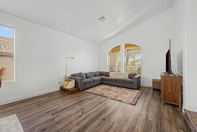 15608 S 7TH Street, Phoenix, AZ 85048