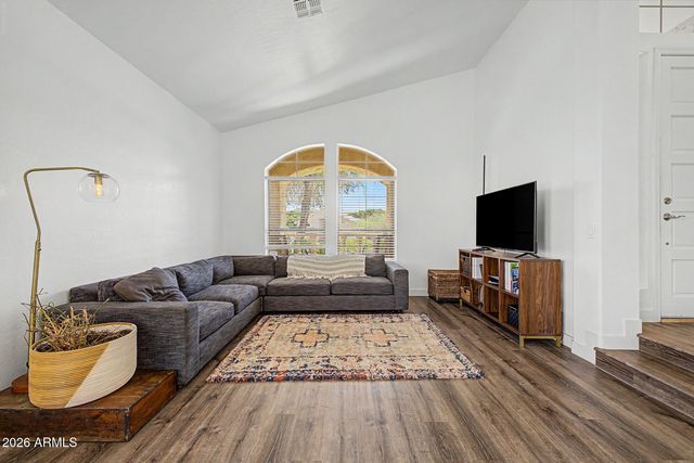15608 S 7TH Street, Phoenix, AZ 85048
