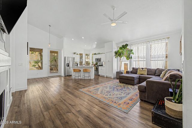15608 S 7TH Street, Phoenix, AZ 85048
