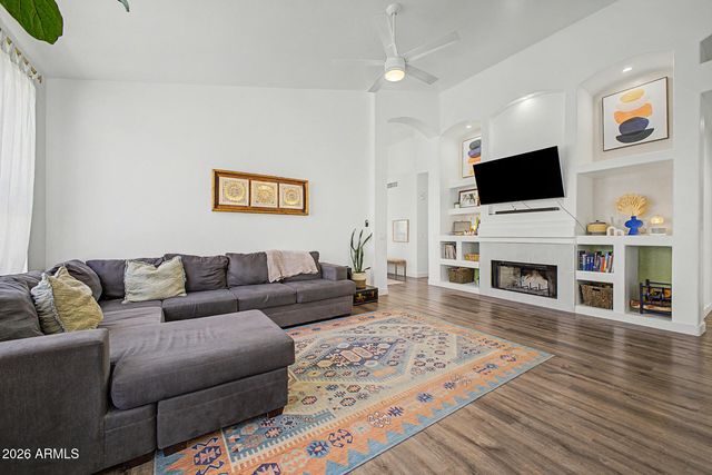 15608 S 7TH Street, Phoenix, AZ 85048