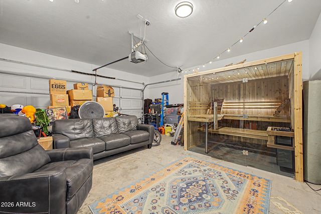 15608 S 7TH Street, Phoenix, AZ 85048