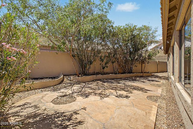 15608 S 7TH Street, Phoenix, AZ 85048