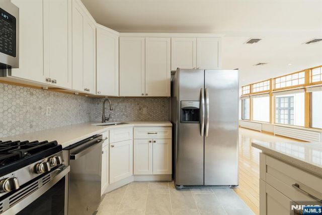 30 Park Avenue 2, Rutherford, NJ 07070