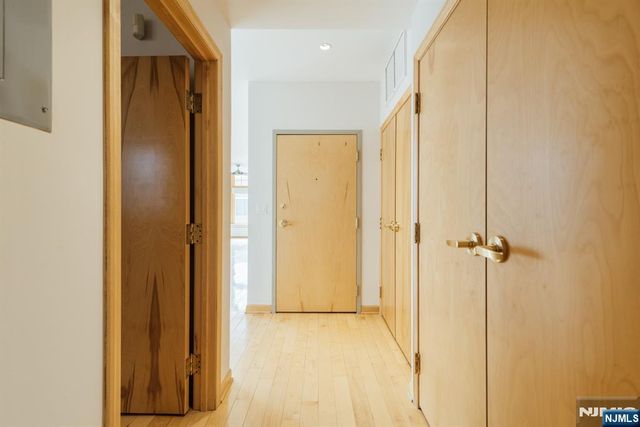 30 Park Avenue 2, Rutherford, NJ 07070