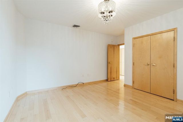 30 Park Avenue 2, Rutherford, NJ 07070