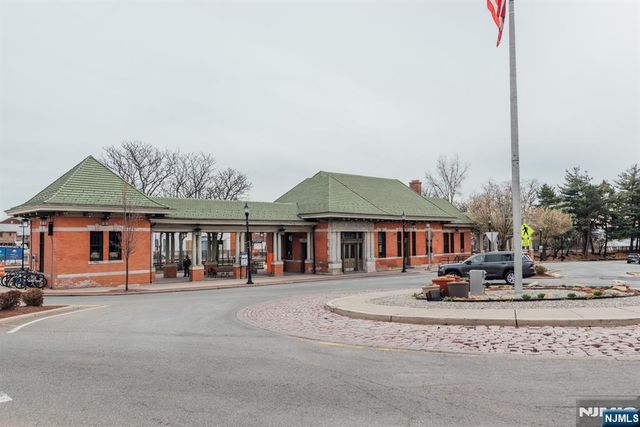 30 Park Avenue 2, Rutherford, NJ 07070