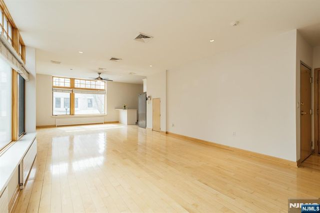 30 Park Avenue 2, Rutherford, NJ 07070