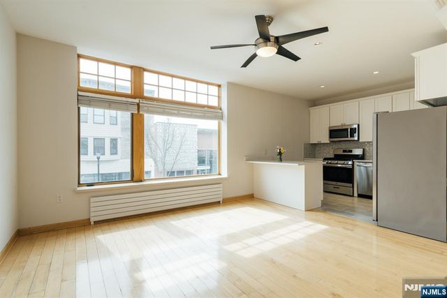 30 Park Avenue 2, Rutherford, NJ 07070