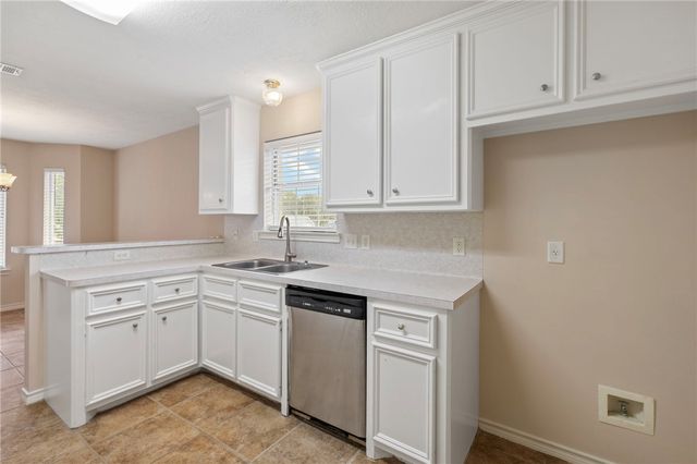 2511 Westwood Main Drive, Bryan, TX 77807