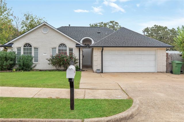 2511 Westwood Main Drive, Bryan, TX 77807