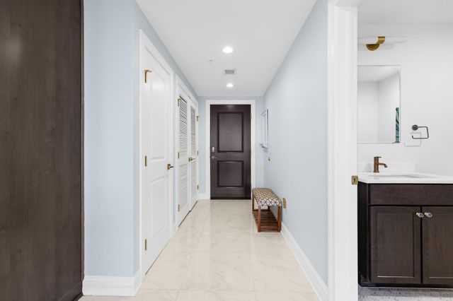 50 W Broad Street, 3401, Columbus, OH 43215