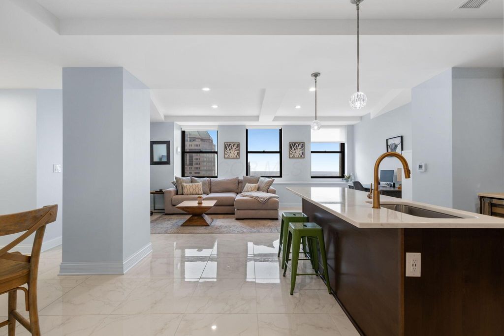 50 W Broad Street, 3401, Columbus, OH 43215