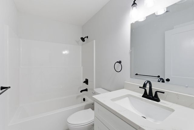 213 Max Cavnes Road, Danville, KY 40422