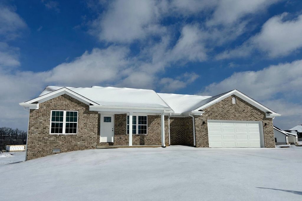 213 Max Cavnes Road, Danville, KY 40422