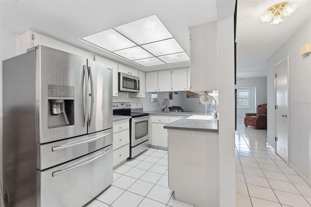 2131 RIDGE ROAD S 99, Largo, FL 33778