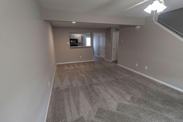 4010 SNOWY OWL DR, Columbia, MO 65202