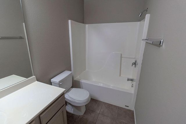 4010 SNOWY OWL DR, Columbia, MO 65202