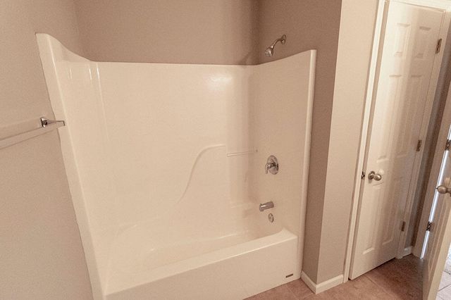 4010 SNOWY OWL DR, Columbia, MO 65202