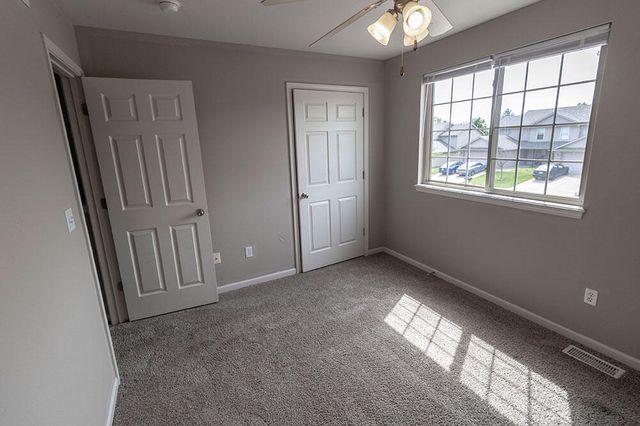 4010 SNOWY OWL DR, Columbia, MO 65202