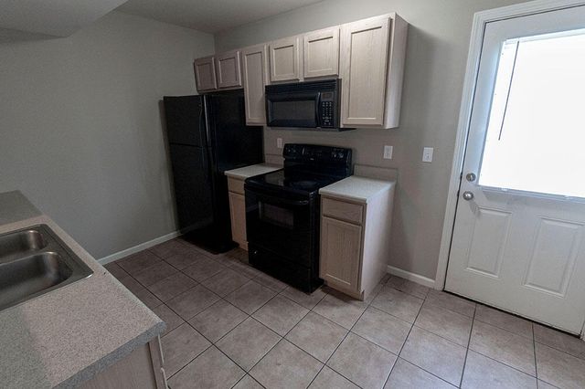 4010 SNOWY OWL DR, Columbia, MO 65202