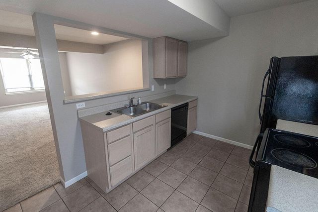 4010 SNOWY OWL DR, Columbia, MO 65202