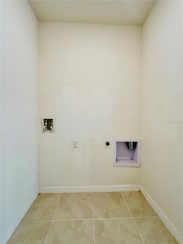 352 ALEXZANDER WAY, Winter Haven, FL 33881