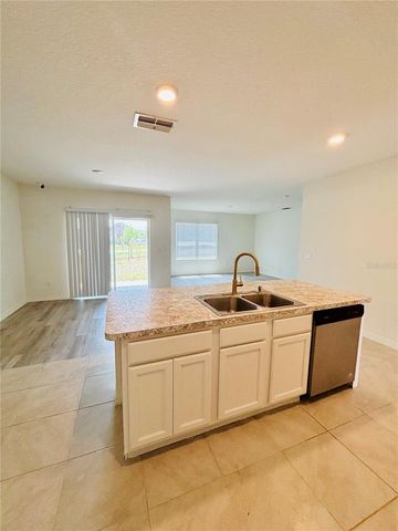 352 ALEXZANDER WAY, Winter Haven, FL 33881